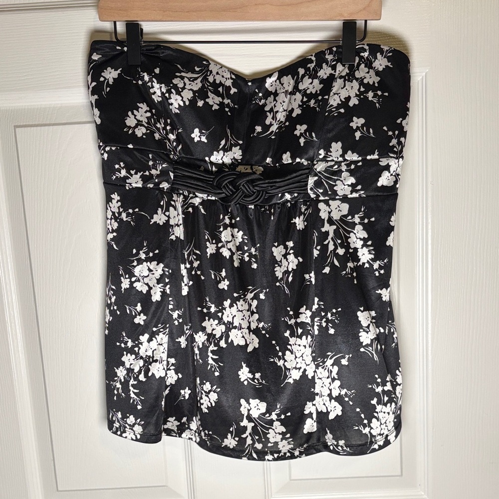 Torrid Black Floral Strapless Top Size 2 Plus Size Satin Tube Top